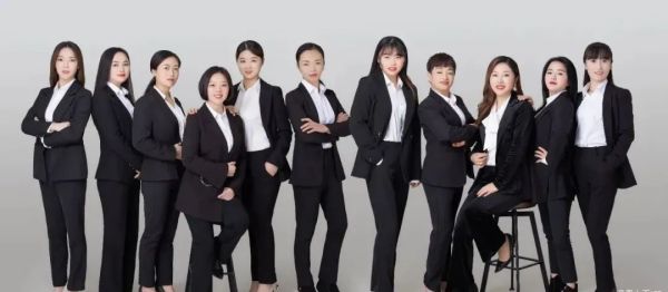 長(zhǎng)沙炭河服飾有限公司,長(zhǎng)沙西服定制公司,工作服定制,沖鋒衣定制,T恤定制